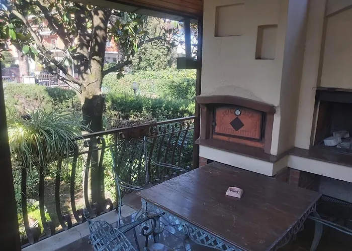 Nocleg ze śniadaniem Villa De' Pini *