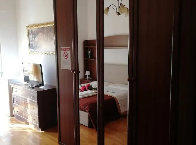 Nocleg ze śniadaniem Villa De' Pini